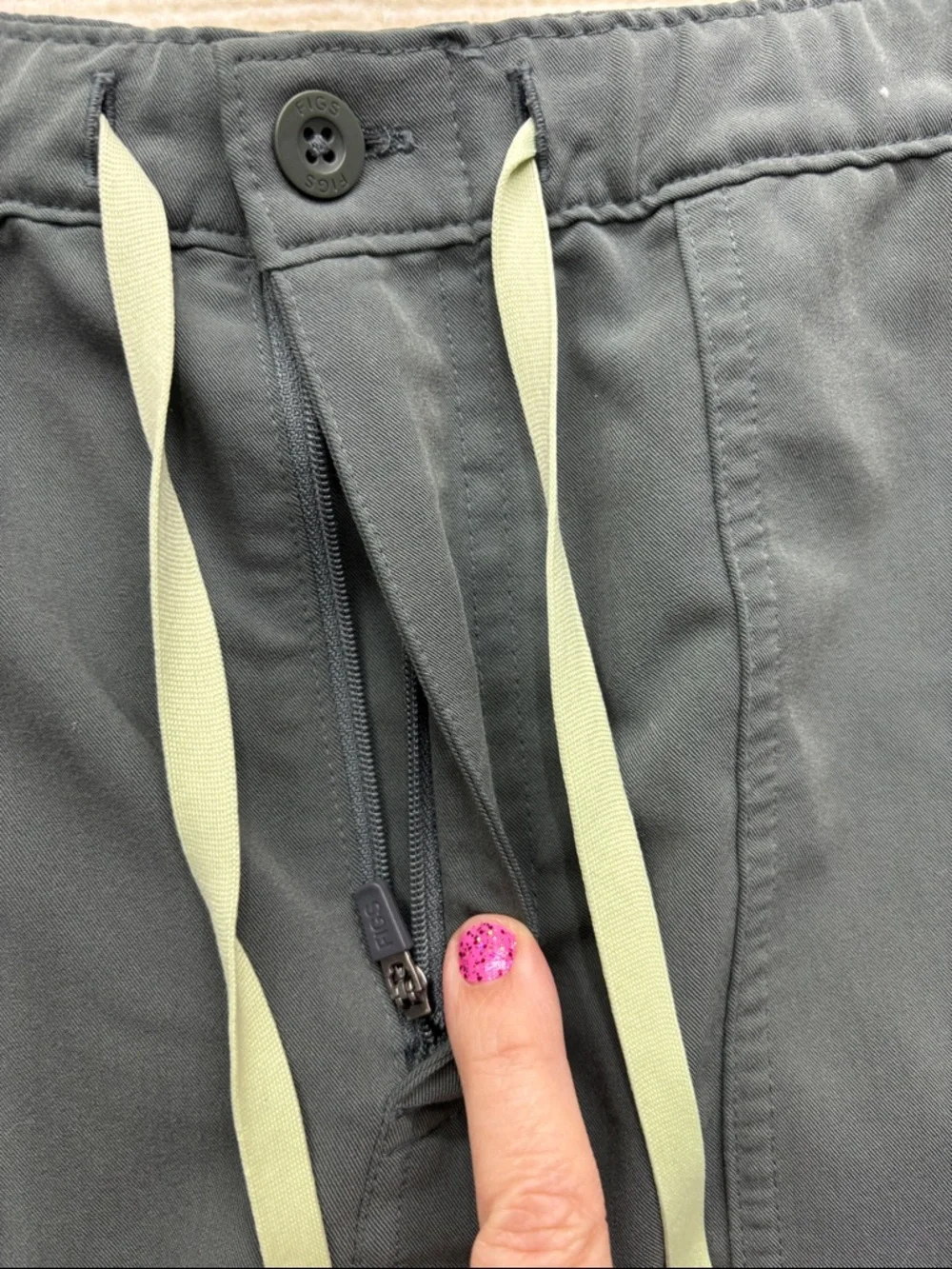 Figs | small Men's Olive Green Drawstring Pants